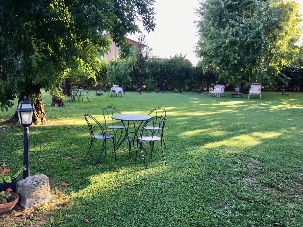 Societa Agricola Le More Agriturismo La Dondina Budrio  Bagian luar foto